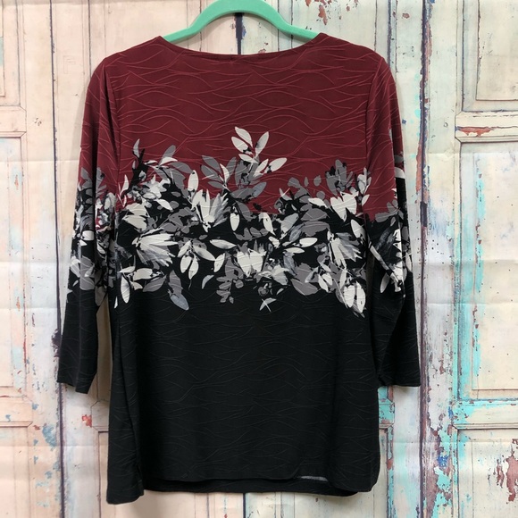 Beautiful Top by Croft & Barrow - Picture 5 of 7